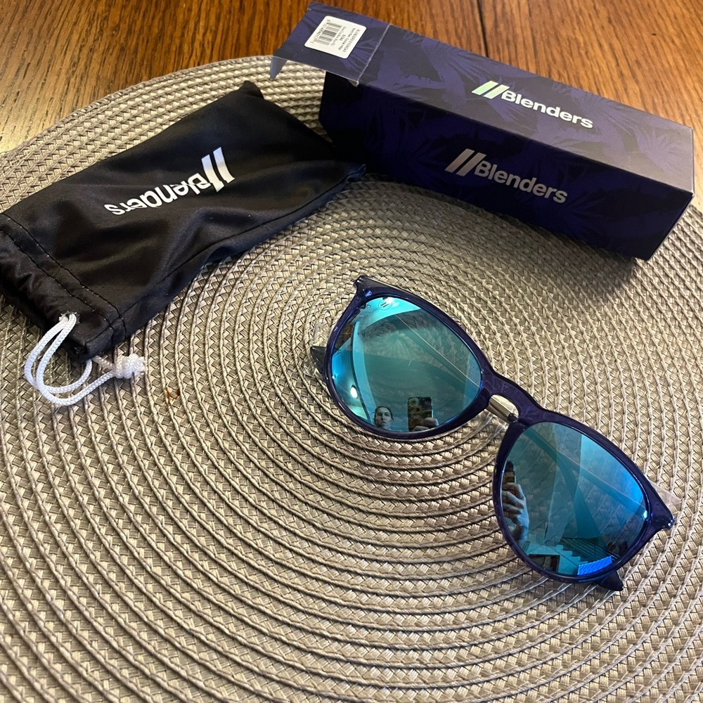 Blenders North Park Crystal Indigo Sunglasses